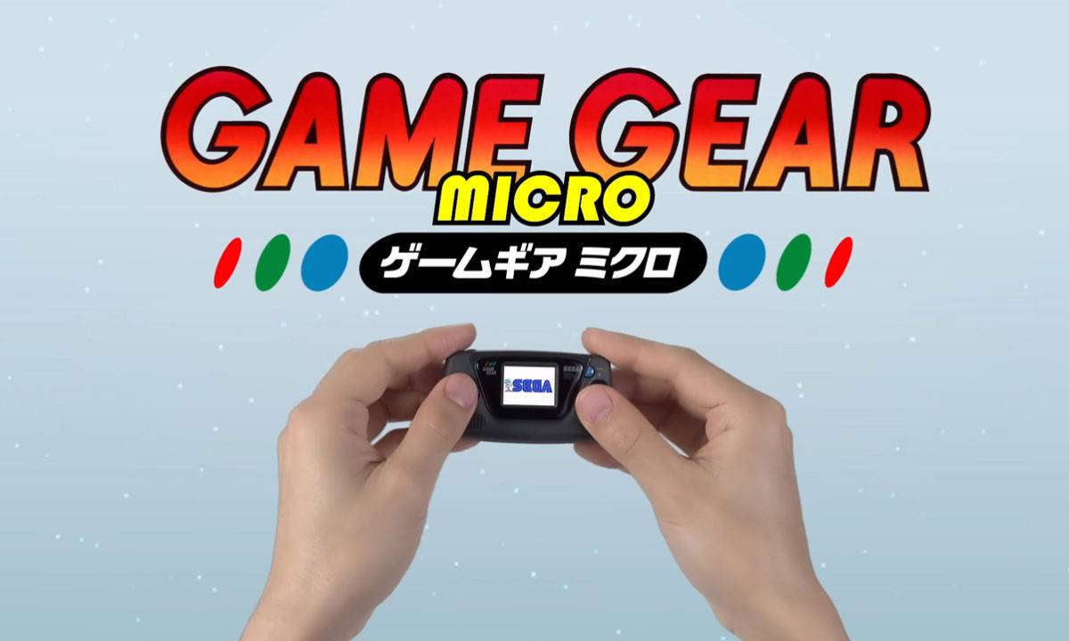 Fondo del post de Game Gear Micro con la consola y dos manos que juegan a ella